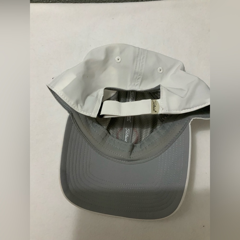 Titleist Scissortail White and Black Golf Cap Winstar - Picture 4 of 5